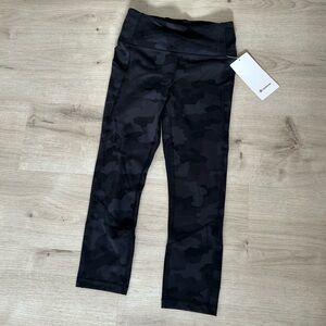 New Lululemon leggings with tag. Size 4.